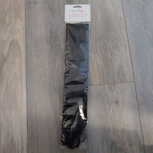 🎉 Black Ruffle Gloves